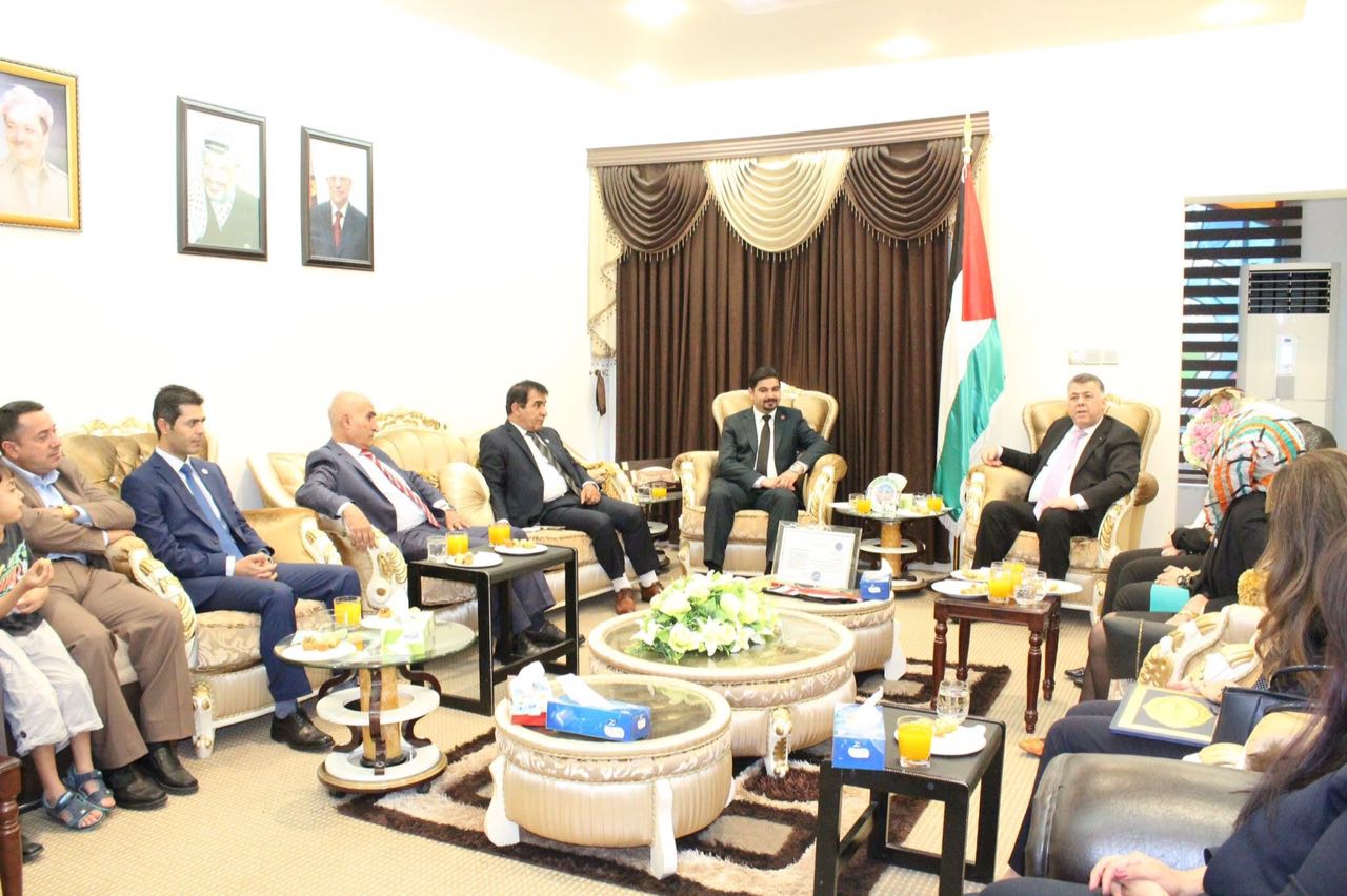 سفير فلسطين بالعراق يستقبل مدير فرع المنظمة بالعراق ووفد المنظمة لتكريمه
